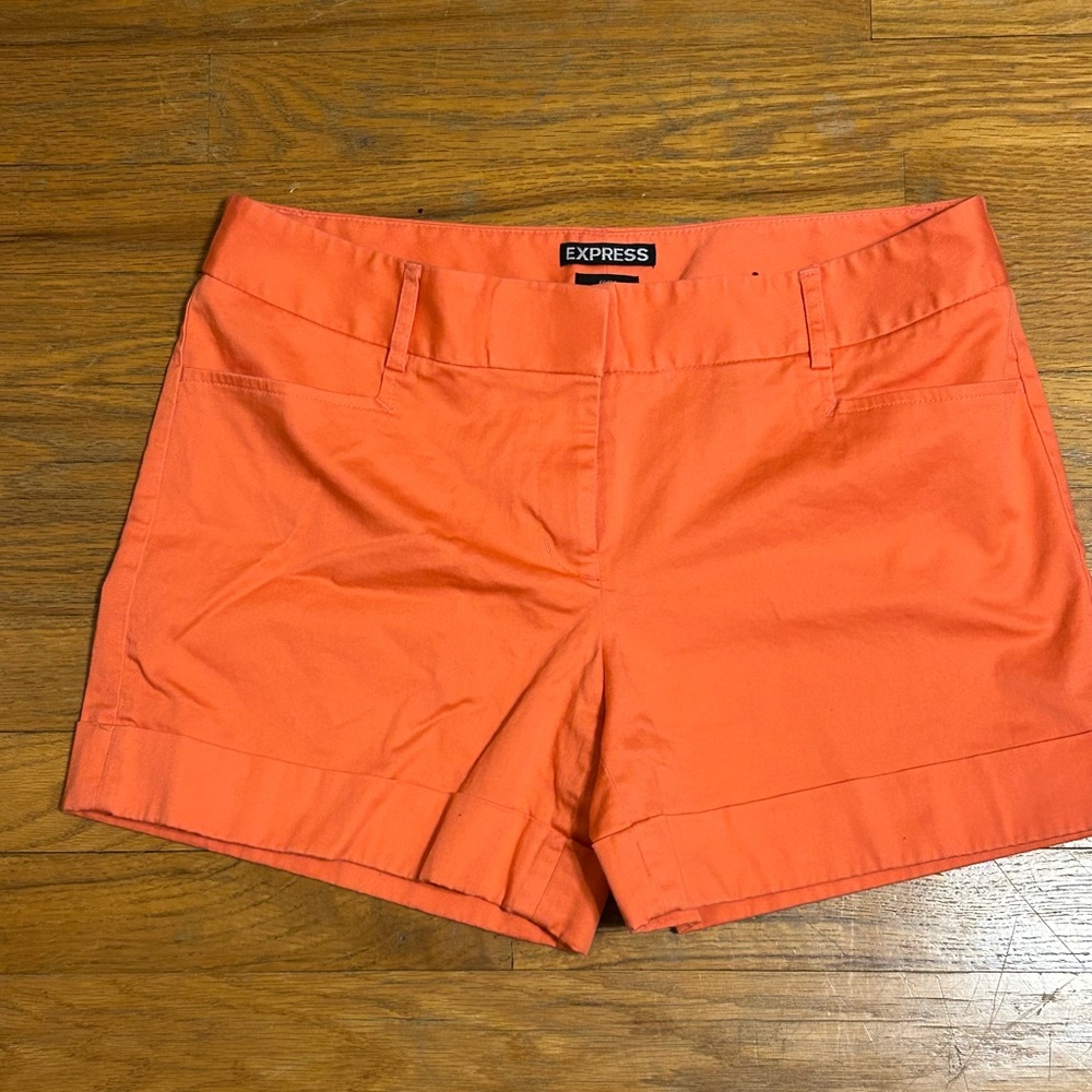 Express Editor Orange Cuffed Shorts Size 4‎
